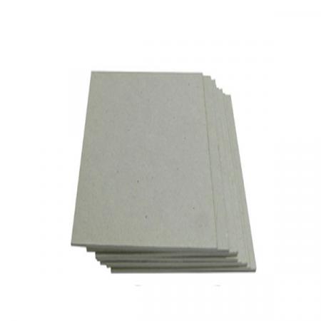 Lamina de Carton Gris Ok 30/0.75mm.100x70cm.x450gr/m2,(20kg.aprox.) 2.0/kg. Ref. 0301000700